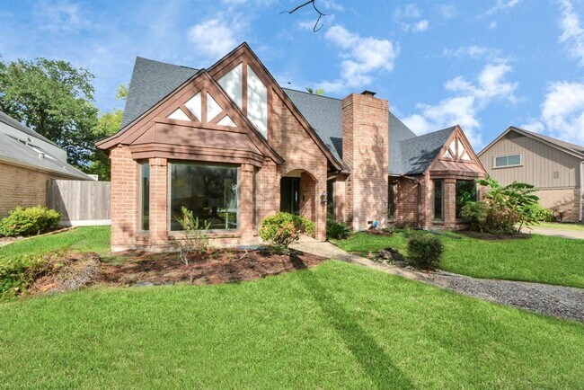 Building Photo - 1802 Warwickshire Dr