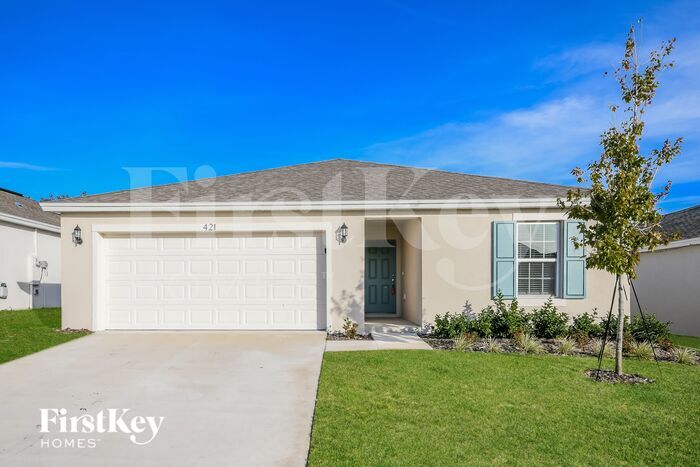 Foto principal - 421 Earhart Dr