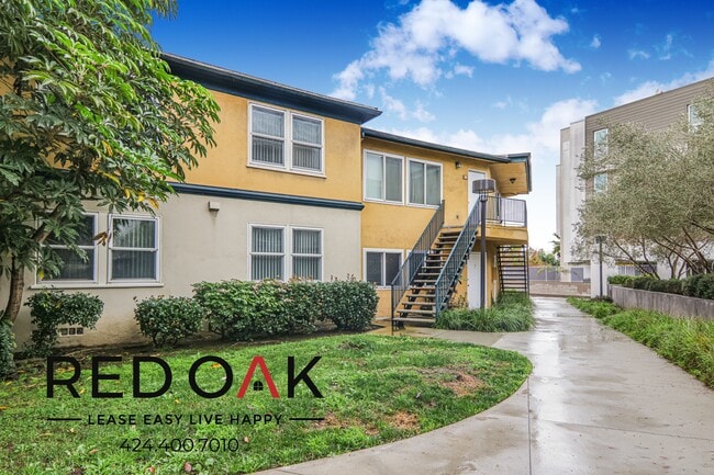 Foto del edificio - 8752 Belford Ave