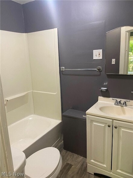 Building Photo - 3155 W 48th St