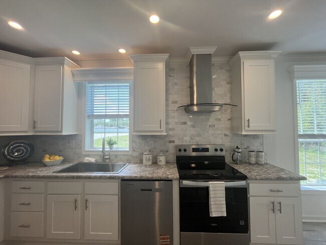 Building Photo - 589 Johnathans Cay