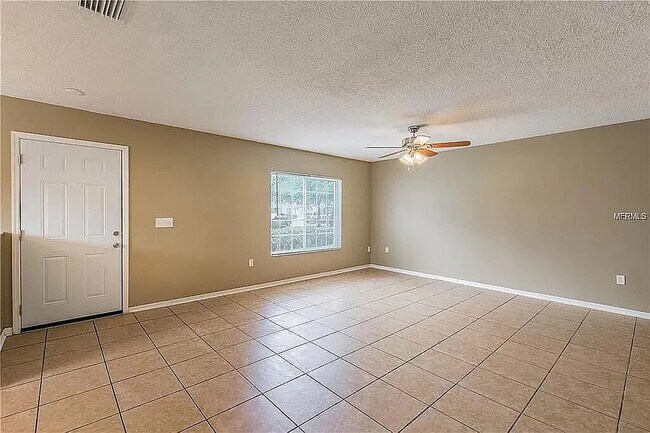 Building Photo - 7353 E Bank Dr