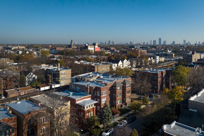 Aerial Photo - 2500-2502 W Eastwood Ave