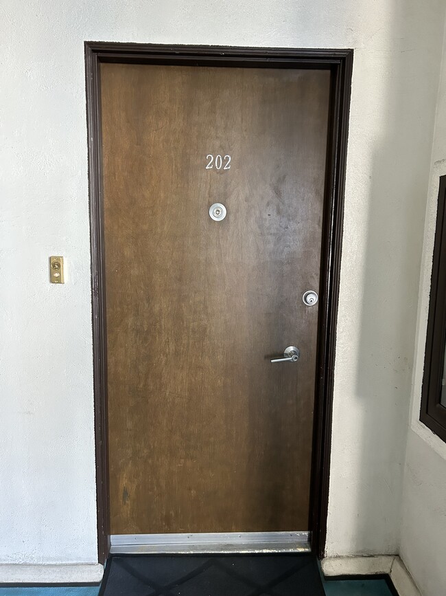 Foto del edificio - 1330 California Ave
