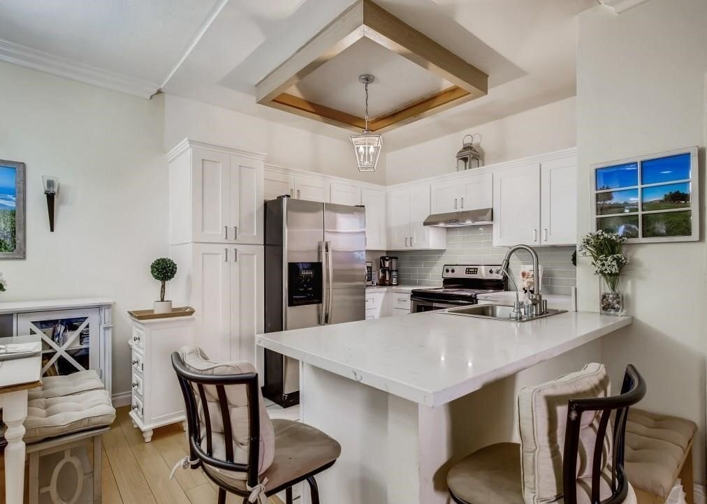 Primary Photo - Charming Condo in Prime Location - Upgraded Kitchen, Abundant Amenities, and Award-Winning Schools!