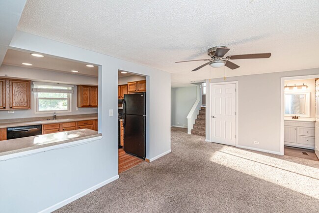 Foto del edificio - 1403 E Lillian Ave