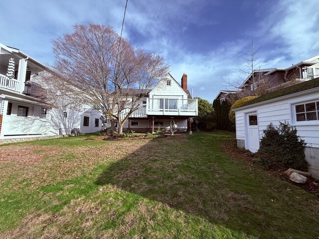 Building Photo - Kirkland Home