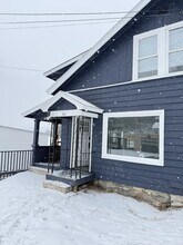 Building Photo - 361 Coos St