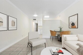 Building Photo - 1715 N 16th Ave