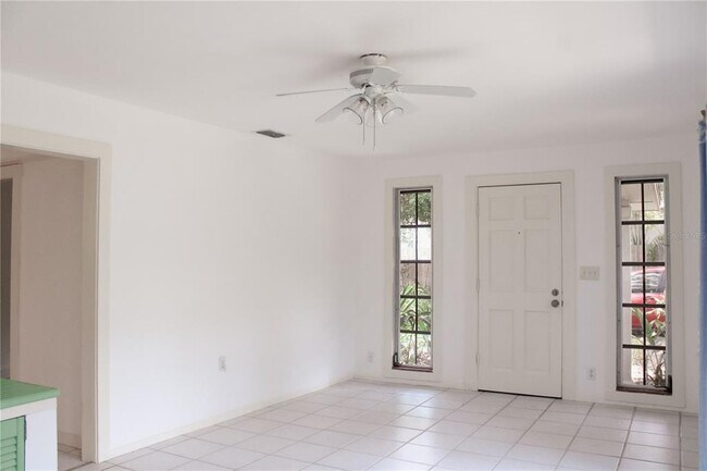 Foto del edificio - 4225 Bradenton Rd