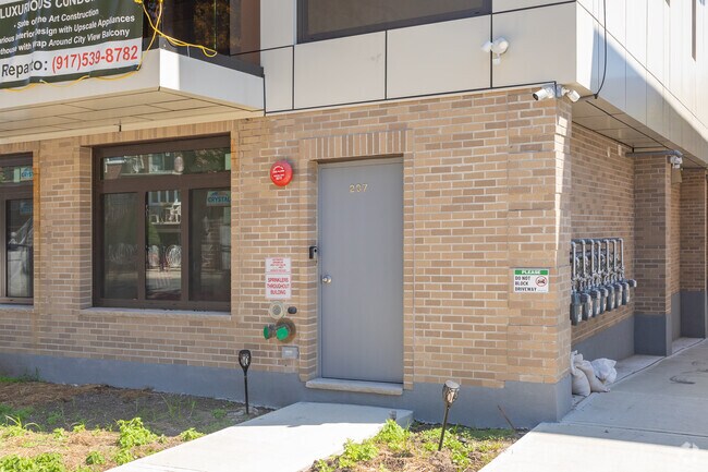 Building Photo - 207 Bay 35Th St