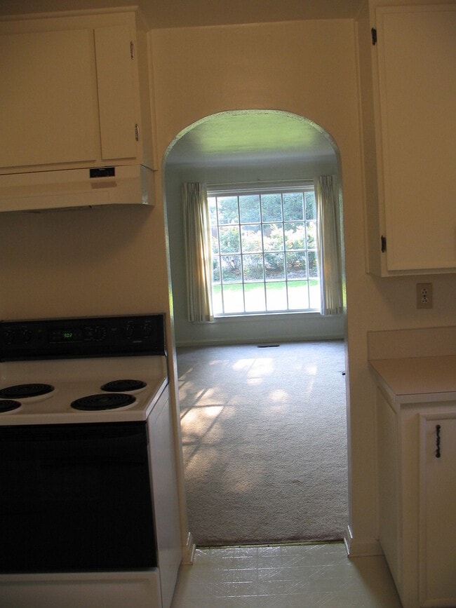 Building Photo - Charming 3 bedroom, 2 bathroom Home by the Foothills and Close to Downtown Boise