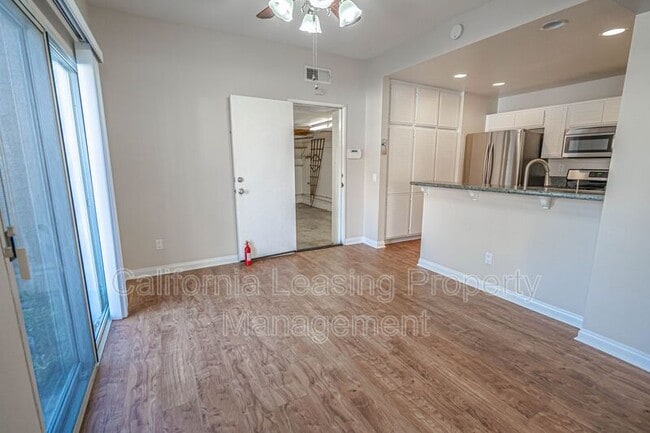 Building Photo - 23926 Arroyo Park Dr