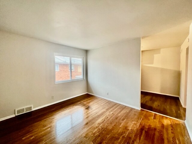 Foto del edificio - 2827 Lemay Ferry Rd