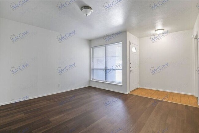 Foto del edificio - 702 Goodyear St