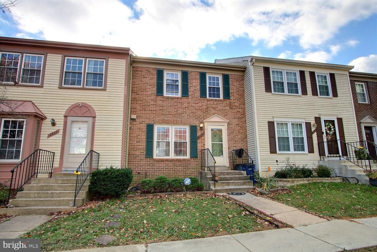 Primary Photo - 2805 Mozart Dr