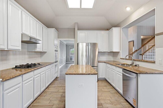 Building Photo - 10008 Lachlan Dr