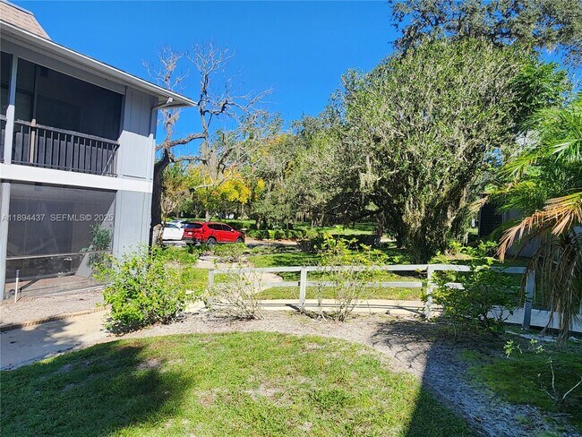 Foto del edificio - 10 Sheoah Blvd