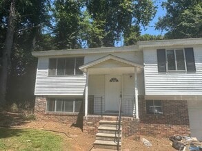 Building Photo - 2614 Hanover Dr NW