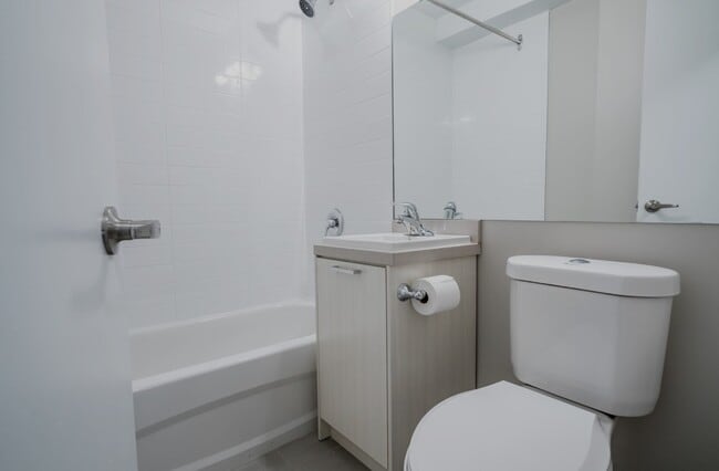 Building Photo - 630 Vesta