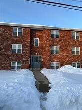 Building Photo - 14 Saratoga Ave