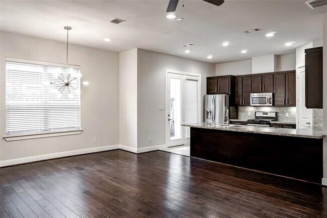 Building Photo - 8808 Hollister Square Ct