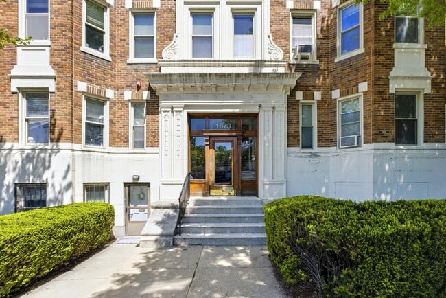 Building Photo - 1673 Commonwealth Ave