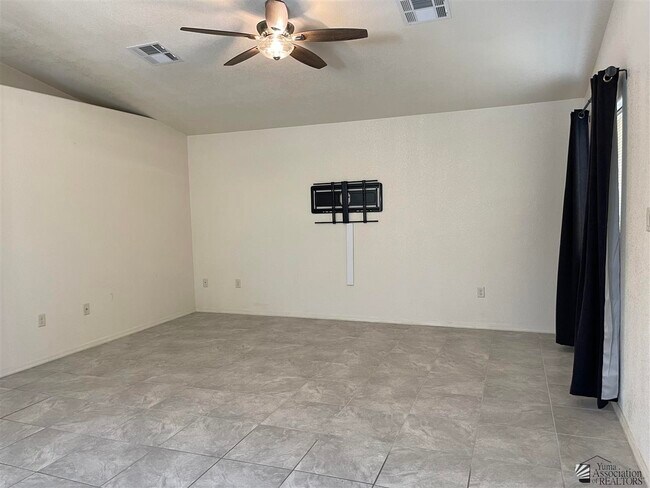 Foto del edificio - 13639 E 50th St