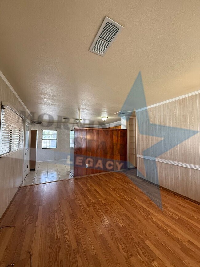 Foto del edificio - Cute 3-Bedroom with Large Backyard!