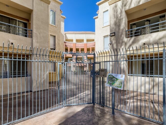 Foto del edificio - 260 E Flamingo Rd