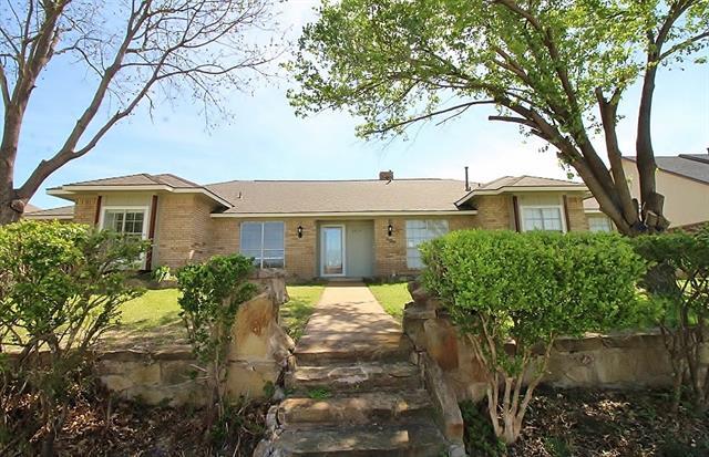Foto principal - 6014 Lakeshore Dr