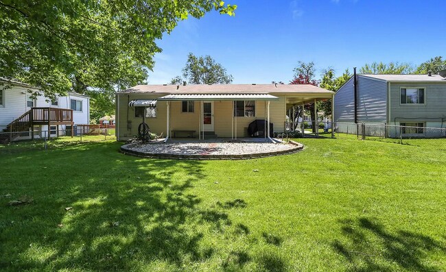 Back - 11719 Hollycrest Dr