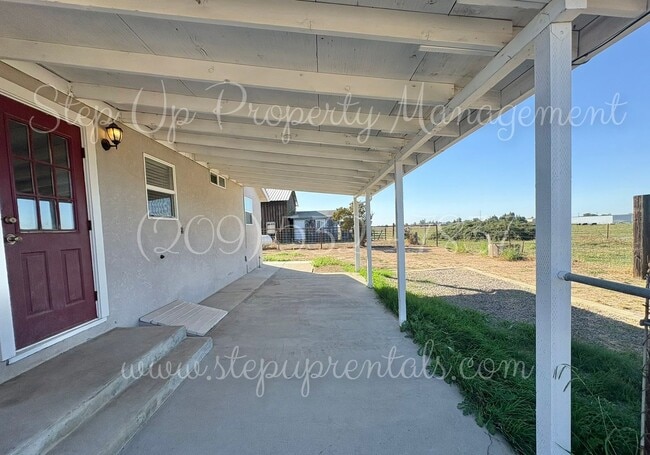 Foto del edificio - Charming 2 Bedroom 1 Bath Country Home!!!