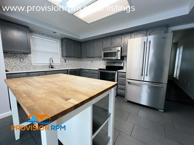 Building Photo - 15567 Peach Walker Dr