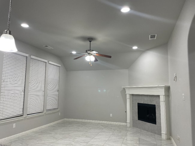 Building Photo - 6809 Helena Way