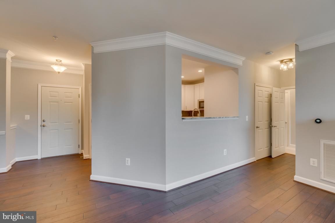 Primary Photo - 621 Cobblestone Blvd