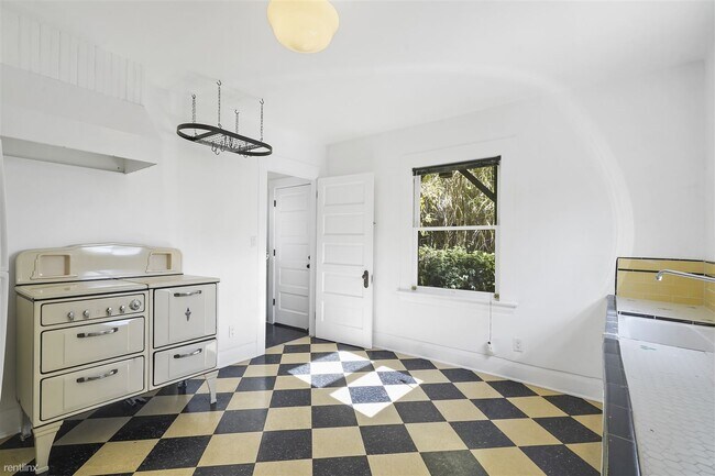 Building Photo - 1 br, 1 bath Duplex - 734 East Kensington ...