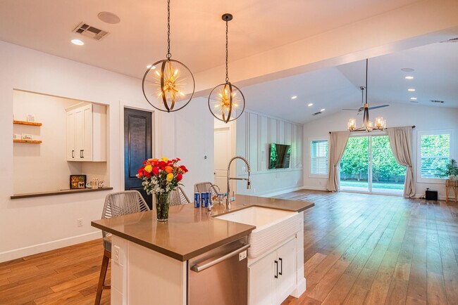 Foto del edificio - 3850 E Crittenden Ln