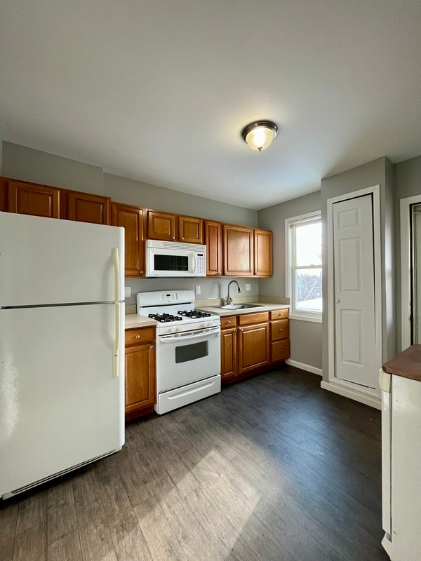 Foto del edificio - 1057 Eureka Rd