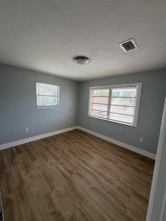 Foto del edificio - 425 SW 21st Ave