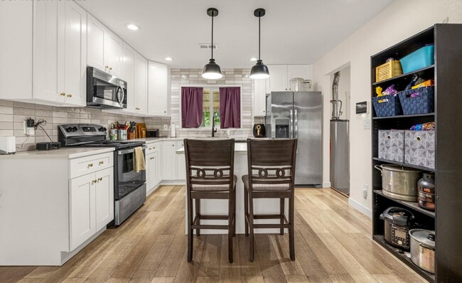 Foto del edificio - 601 Hackberry Dr