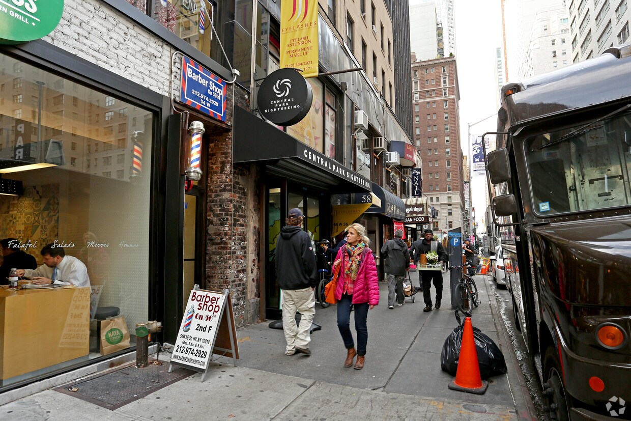 Building Photo - 58-60 W 56th St
