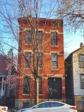 Building Photo - 1421 W Huron St