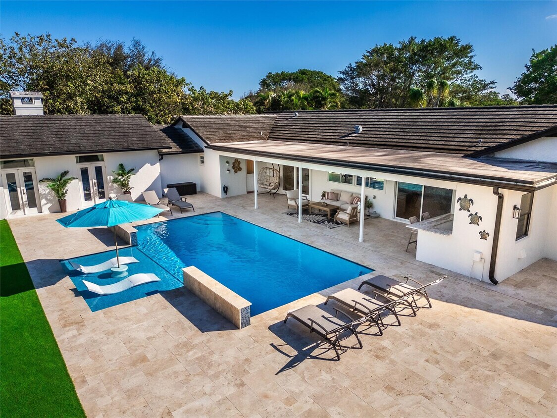 Foto principal - 3127 Sherwood Blvd