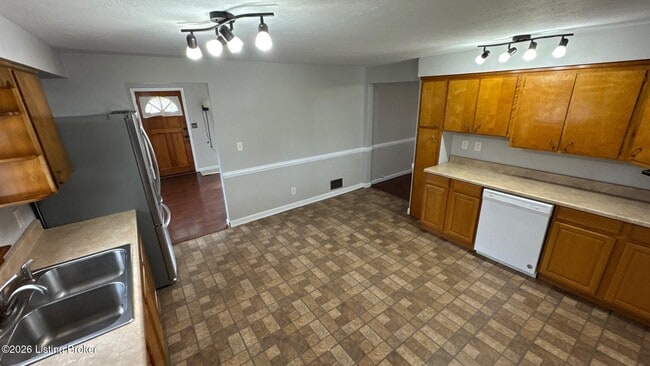 Building Photo - 113 Southview Terrace