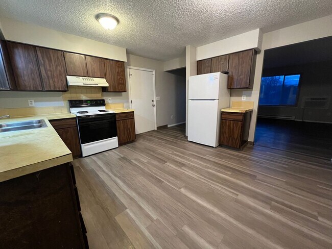 Foto del edificio - Lily1852 (KC-AM)