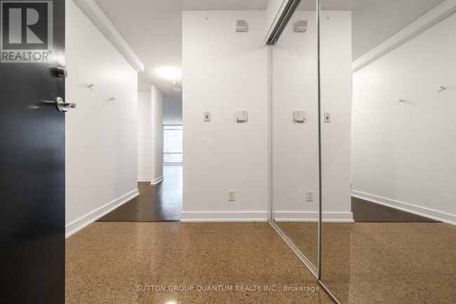 Building Photo - 81-381 Navy Wharf Ct