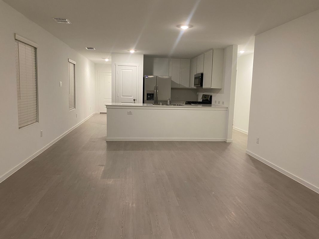 Building Photo - 3141 Campeiro Ave