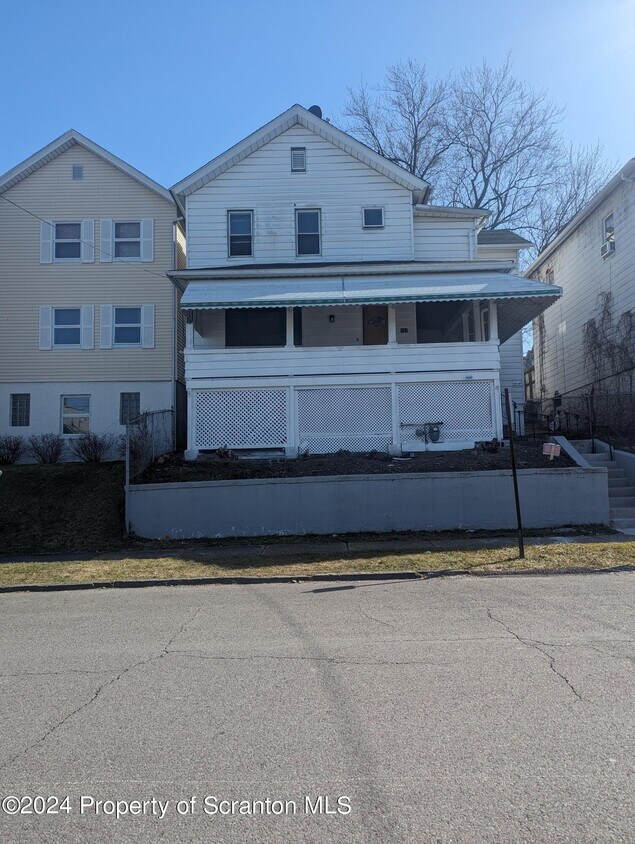 Primary Photo - 317 S Irving Ave