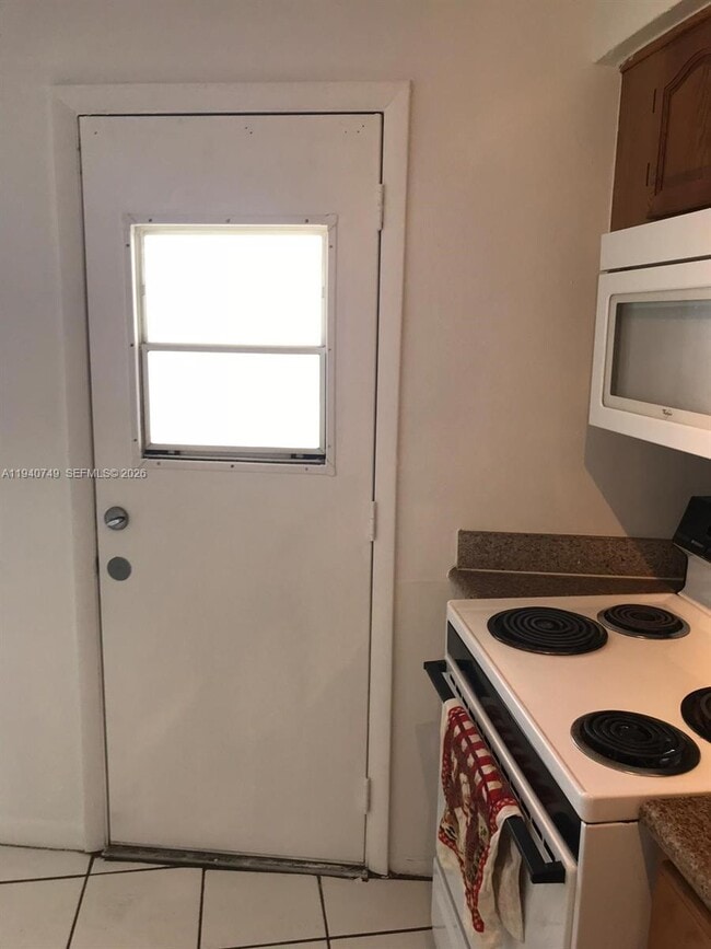 Foto del edificio - 1610 NW N River Dr